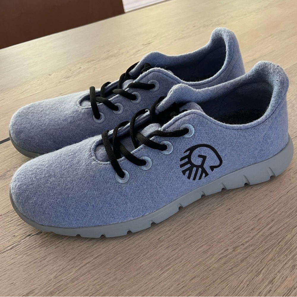 Giesswein Blue Merino Wool Runners Casual Sneakers Men’s 42 US 9 Casual Comfort